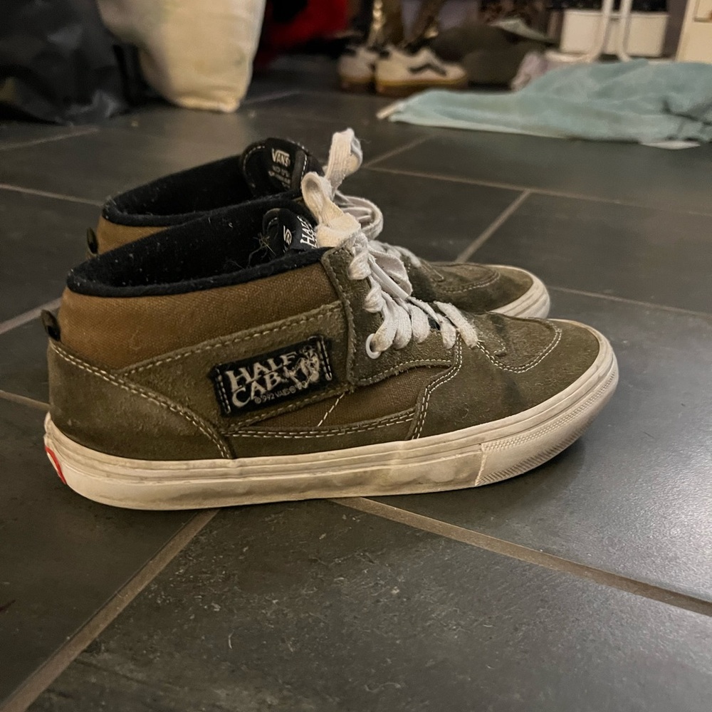 Cool green half cabs good condition ton